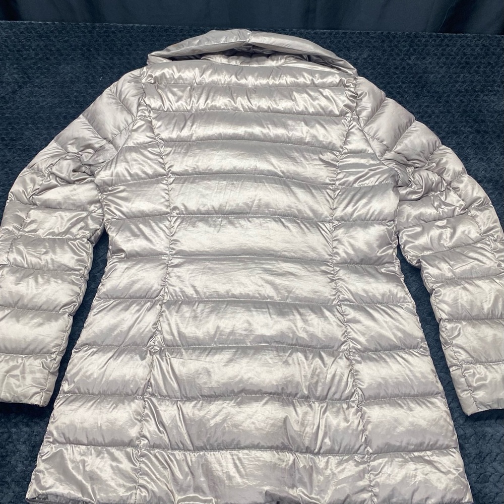 T Tahari Metallic Gray Puffer Jacket Women’s S Pockets Zip Snap 80 Down 20 Feath - Picture 2 of 13